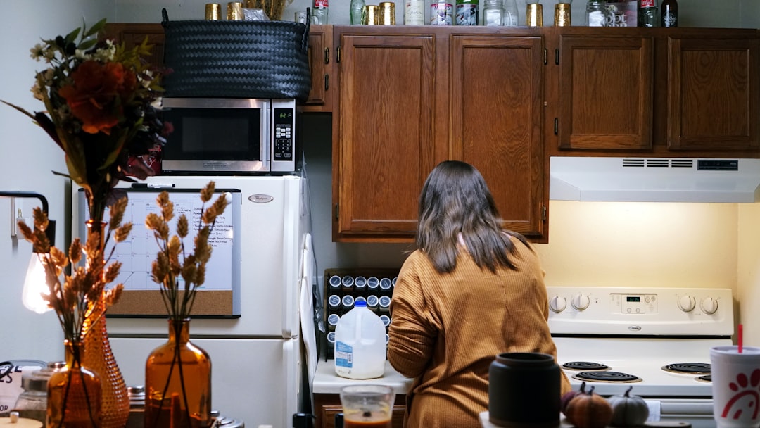 best trash can for a small apartment kitchen under $50
